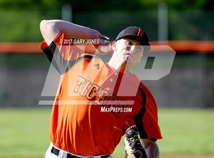 Thumbnail 2 in Whitney @ Roseville (game 2) photogallery.