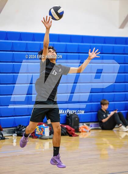 Thumbnail 2 in Paramount vs Maywood CES (Culver City Invitational) photogallery.