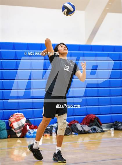 Thumbnail 3 in Paramount vs Maywood CES (Culver City Invitational) photogallery.