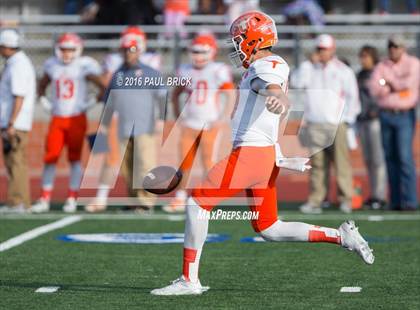 Thumbnail 3 in Westlake v Laredo United (UIL 6A Regional Playoff)  photogallery.