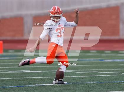 Thumbnail 3 in Westlake v Laredo United (UIL 6A Regional Playoff)  photogallery.
