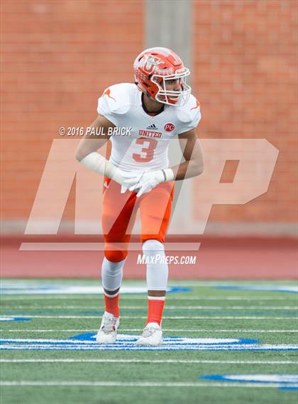 Thumbnail 3 in Westlake v Laredo United (UIL 6A Regional Playoff)  photogallery.