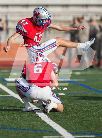 Thumbnail 2 in Westlake v Laredo United (UIL 6A Regional Playoff)  photogallery.