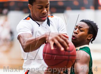 Thumbnail 3 in Moreau Catholic @ Washington photogallery.