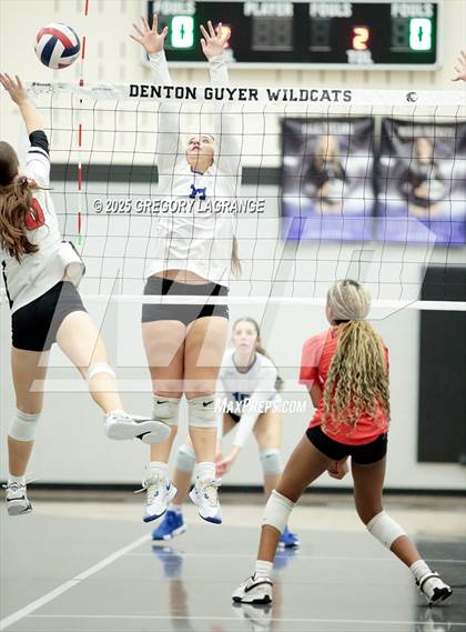 Thumbnail 3 in JV: Coppell vs Guyer photogallery.