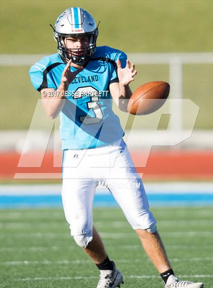 Thumbnail 2 in Cleveland vs. Clovis photogallery.