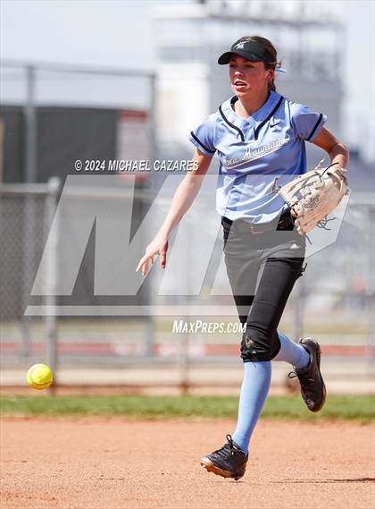 Thumbnail 2 in Pinnacle vs. Mica Mountain (Hamilton Invitational) photogallery.