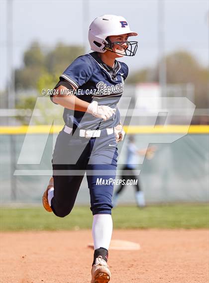Thumbnail 2 in Pinnacle vs. Mica Mountain (Hamilton Invitational) photogallery.