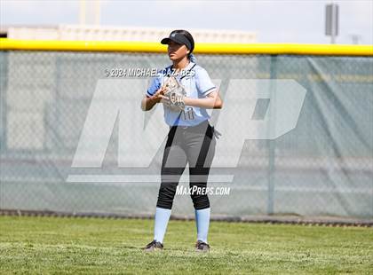 Thumbnail 3 in Pinnacle vs. Mica Mountain (Hamilton Invitational) photogallery.