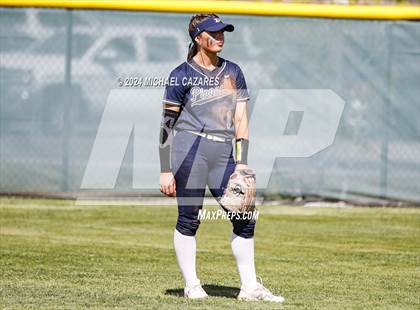 Thumbnail 2 in Pinnacle vs. Mica Mountain (Hamilton Invitational) photogallery.