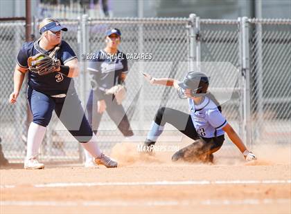 Thumbnail 3 in Pinnacle vs. Mica Mountain (Hamilton Invitational) photogallery.