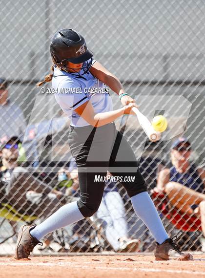 Thumbnail 2 in Pinnacle vs. Mica Mountain (Hamilton Invitational) photogallery.