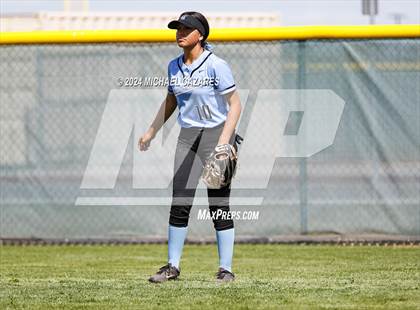 Thumbnail 2 in Pinnacle vs. Mica Mountain (Hamilton Invitational) photogallery.