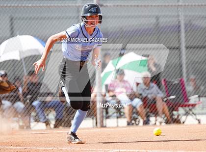 Thumbnail 2 in Pinnacle vs. Mica Mountain (Hamilton Invitational) photogallery.