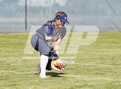 Thumbnail 3 in Pinnacle vs. Mica Mountain (Hamilton Invitational) photogallery.