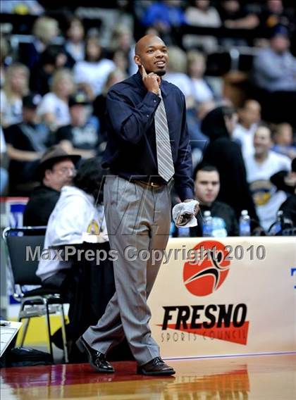 Thumbnail 3 in Mission Prep vs. Central Valley Christian (CIF CS D5 Final) photogallery.