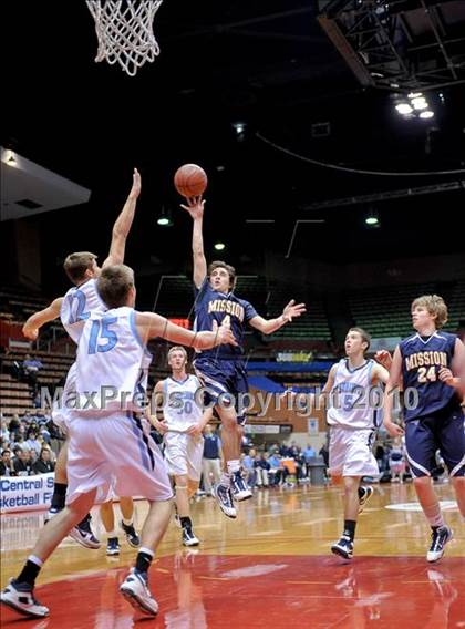 Thumbnail 2 in Mission Prep vs. Central Valley Christian (CIF CS D5 Final) photogallery.