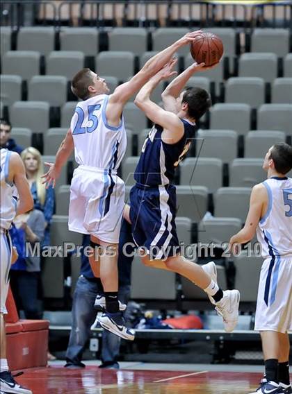 Thumbnail 2 in Mission Prep vs. Central Valley Christian (CIF CS D5 Final) photogallery.