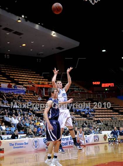 Thumbnail 1 in Mission Prep vs. Central Valley Christian (CIF CS D5 Final) photogallery.