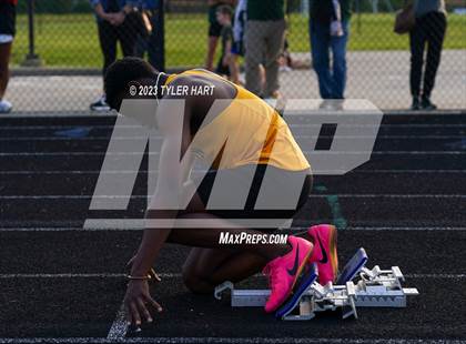 Thumbnail 2 in IHSAA Sectional #12 (Sprints and Middle Distance) photogallery.
