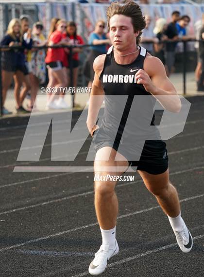 Thumbnail 3 in IHSAA Sectional #12 (Sprints and Middle Distance) photogallery.