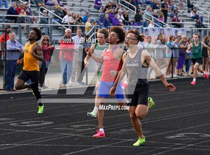 Thumbnail 2 in IHSAA Sectional #12 (Sprints and Middle Distance) photogallery.