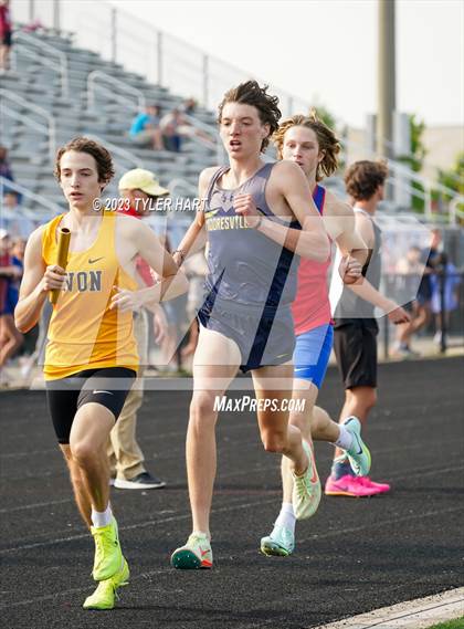 Thumbnail 1 in IHSAA Sectional #12 (Sprints and Middle Distance) photogallery.