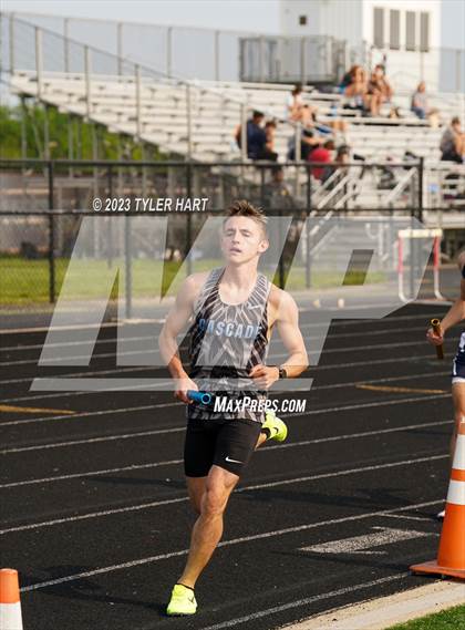 Thumbnail 1 in IHSAA Sectional #12 (Sprints and Middle Distance) photogallery.