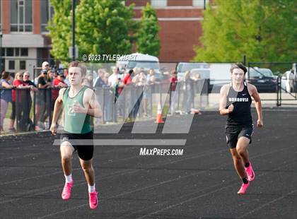 Thumbnail 2 in IHSAA Sectional #12 (Sprints and Middle Distance) photogallery.