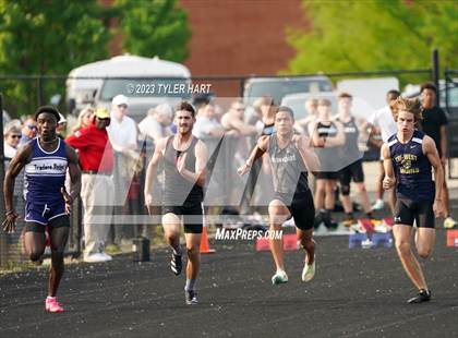 Thumbnail 1 in IHSAA Sectional #12 (Sprints and Middle Distance) photogallery.
