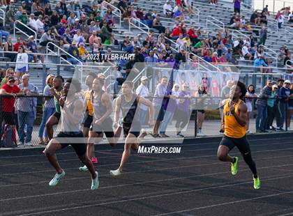 Thumbnail 3 in IHSAA Sectional #12 (Sprints and Middle Distance) photogallery.
