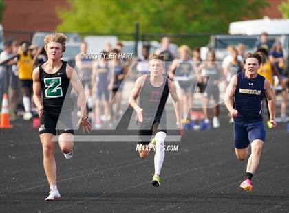 Thumbnail 3 in IHSAA Sectional #12 (Sprints and Middle Distance) photogallery.