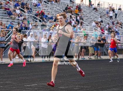 Thumbnail 2 in IHSAA Sectional #12 (Sprints and Middle Distance) photogallery.