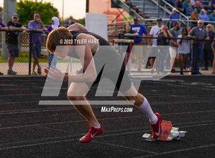 Thumbnail 2 in IHSAA Sectional #12 (Sprints and Middle Distance) photogallery.