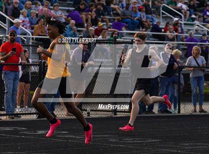 Thumbnail 2 in IHSAA Sectional #12 (Sprints and Middle Distance) photogallery.