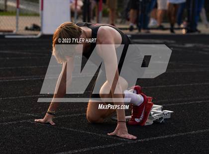 Thumbnail 2 in IHSAA Sectional #12 (Sprints and Middle Distance) photogallery.
