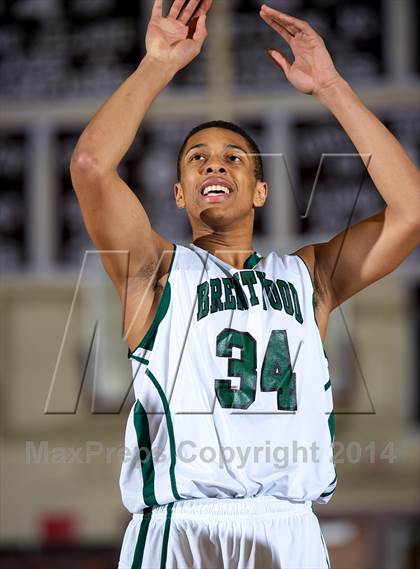 Thumbnail 2 in Brentwood vs. John Glenn (Section 11 Overall Finals) photogallery.
