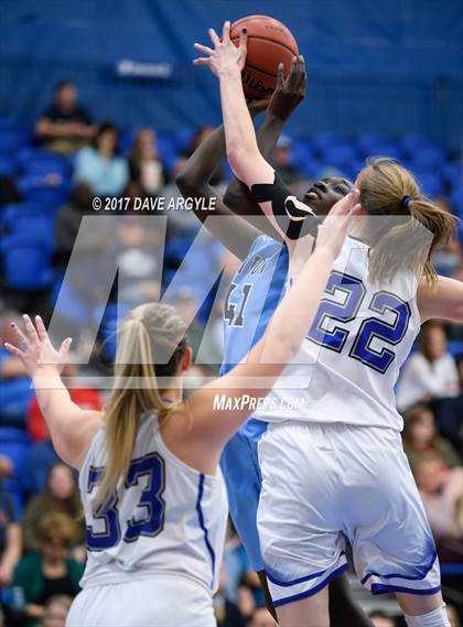 Thumbnail 1 in Pleasant Grove vs. Layton (UHSAA 5A 1st Round) photogallery.