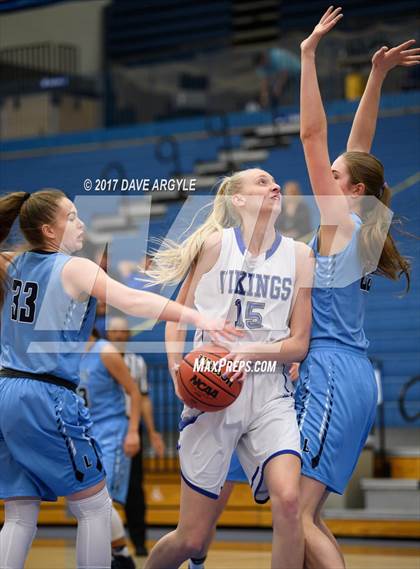 Thumbnail 3 in Pleasant Grove vs. Layton (UHSAA 5A 1st Round) photogallery.