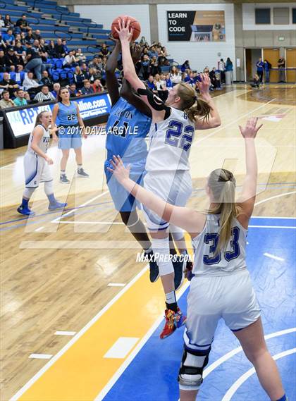 Thumbnail 2 in Pleasant Grove vs. Layton (UHSAA 5A 1st Round) photogallery.