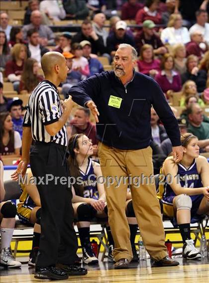 Thumbnail 3 in Arlington Catholic vs Millbury (MIAA Division 2 Final) photogallery.