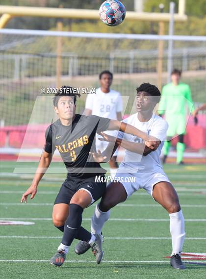 Thumbnail 2 in Loyola vs. Torrey Pines (CIF SoCal Regional D1 Semifinal) photogallery.