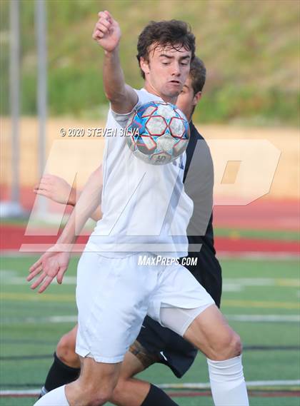 Thumbnail 2 in Loyola vs. Torrey Pines (CIF SoCal Regional D1 Semifinal) photogallery.