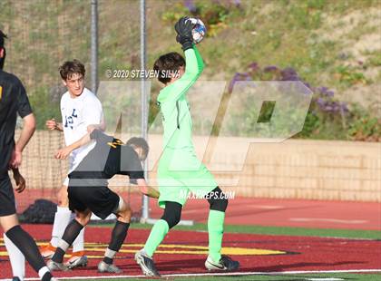 Thumbnail 2 in Loyola vs. Torrey Pines (CIF SoCal Regional D1 Semifinal) photogallery.