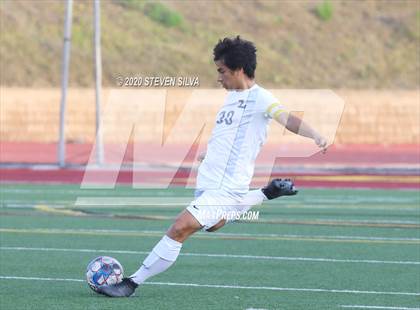Thumbnail 1 in Loyola vs. Torrey Pines (CIF SoCal Regional D1 Semifinal) photogallery.