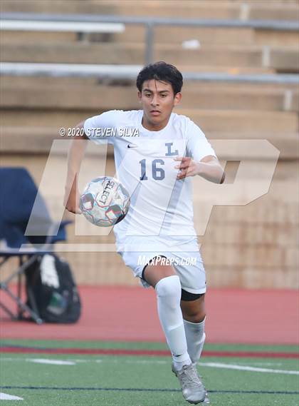 Thumbnail 2 in Loyola vs. Torrey Pines (CIF SoCal Regional D1 Semifinal) photogallery.
