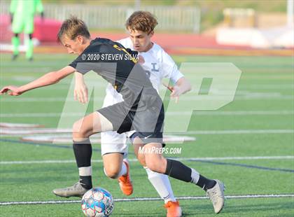 Thumbnail 2 in Loyola vs. Torrey Pines (CIF SoCal Regional D1 Semifinal) photogallery.