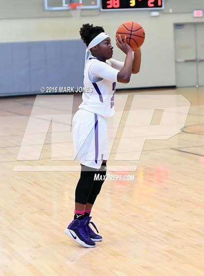 Thumbnail 3 in St. Francis vs. Sacramento (Nike Tournament of Champions) photogallery.