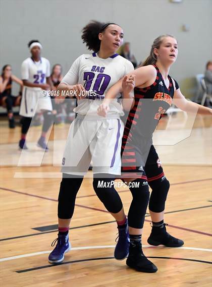 Thumbnail 1 in St. Francis vs. Sacramento (Nike Tournament of Champions) photogallery.