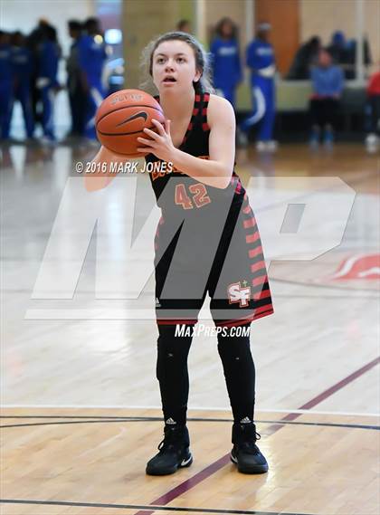 Thumbnail 1 in St. Francis vs. Sacramento (Nike Tournament of Champions) photogallery.